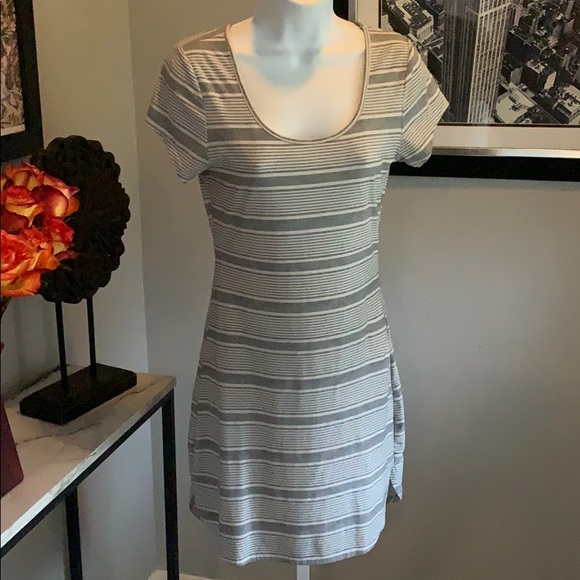 Mudd Dresses & Skirts - Body con t-shirt dress